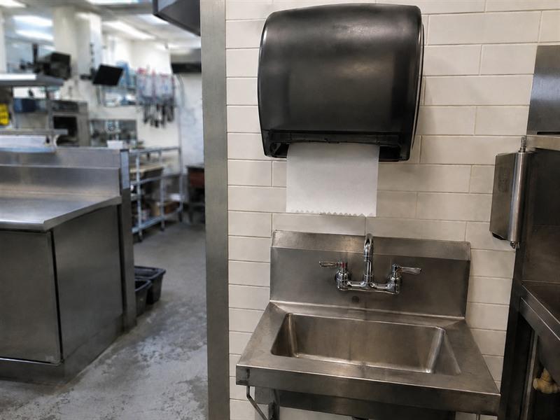 restaurant-commercial-kitchen-hand-towel-scene-realistic-v3.jpg
