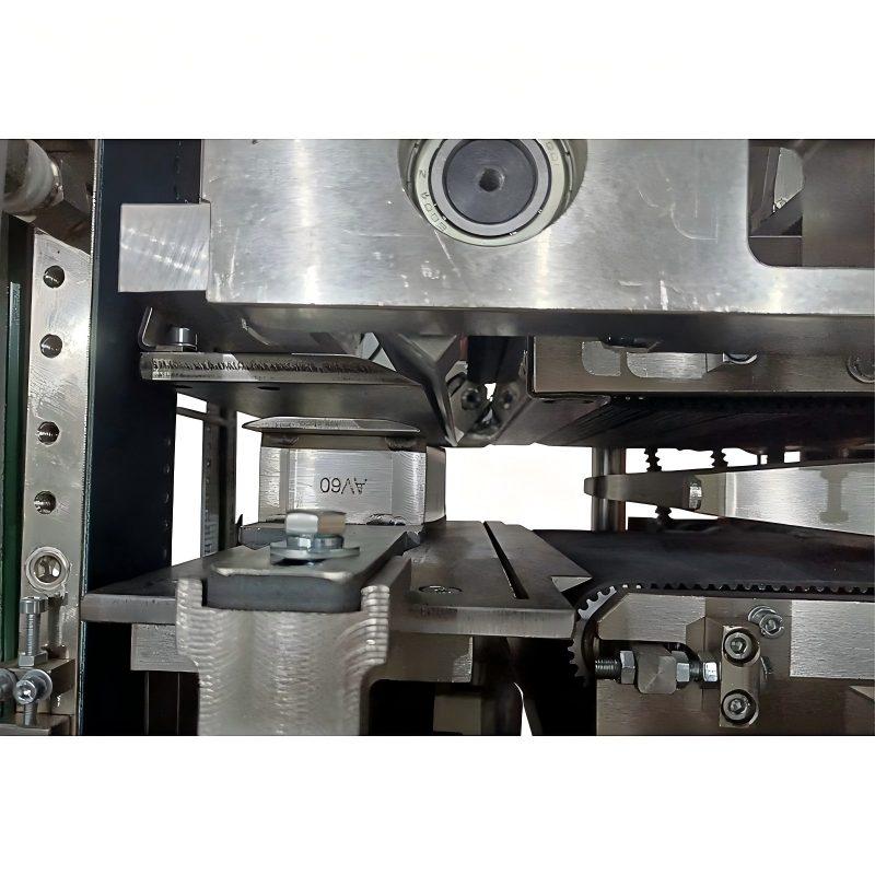 automatic-facial-tissue-soft-packing-machine-sealing-mechanism.jpg