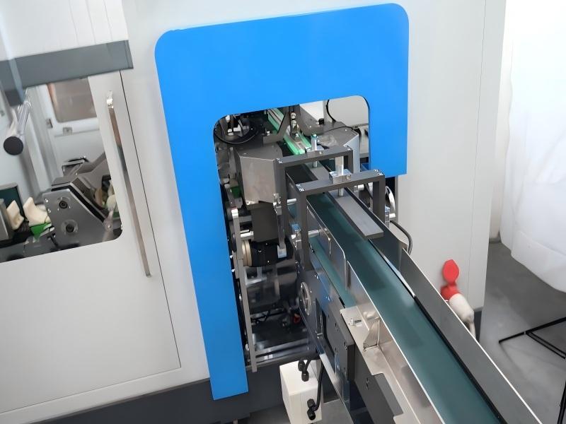 Automatic Toilet Tissue Paper Wrapping Machine-finished-roll-discharge-conveyor-DB-TR-120P.jpg