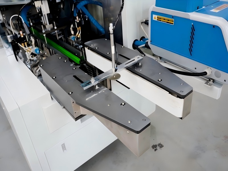 Facial Tissue Box Packing Machine